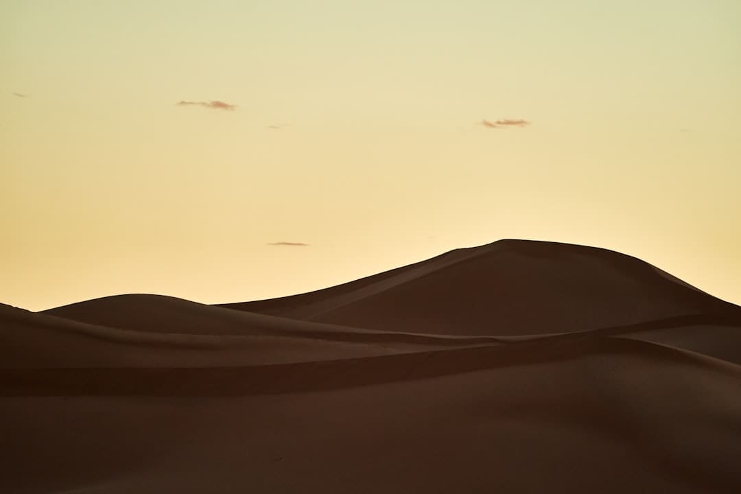 http://n.sinaimg.cn/news/1_img/upload/2b0c102b/w899h599/20180314/3skQ-fyshaif9761582.jpg?zdy